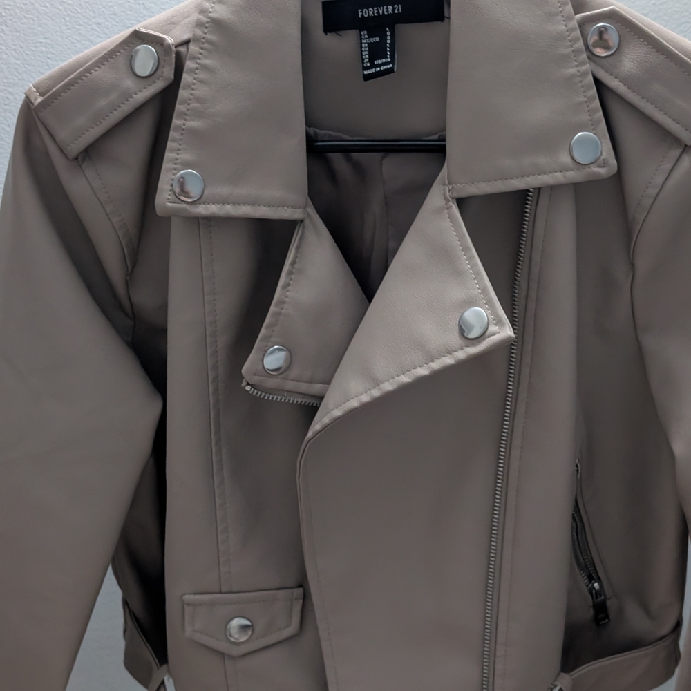 Forever 21 Women's Beige Leather Jacket